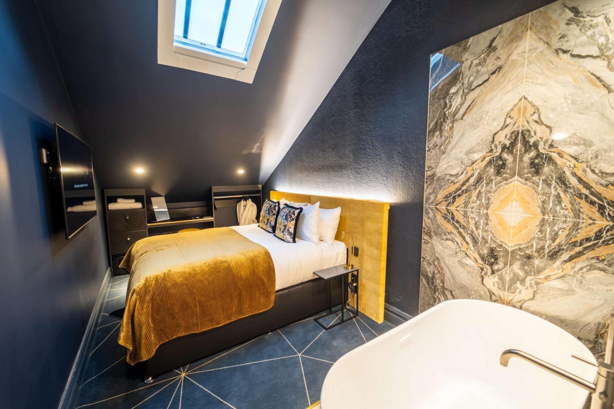 Hotel Forty Seven Manchester, Worldhotels Crafted 4*