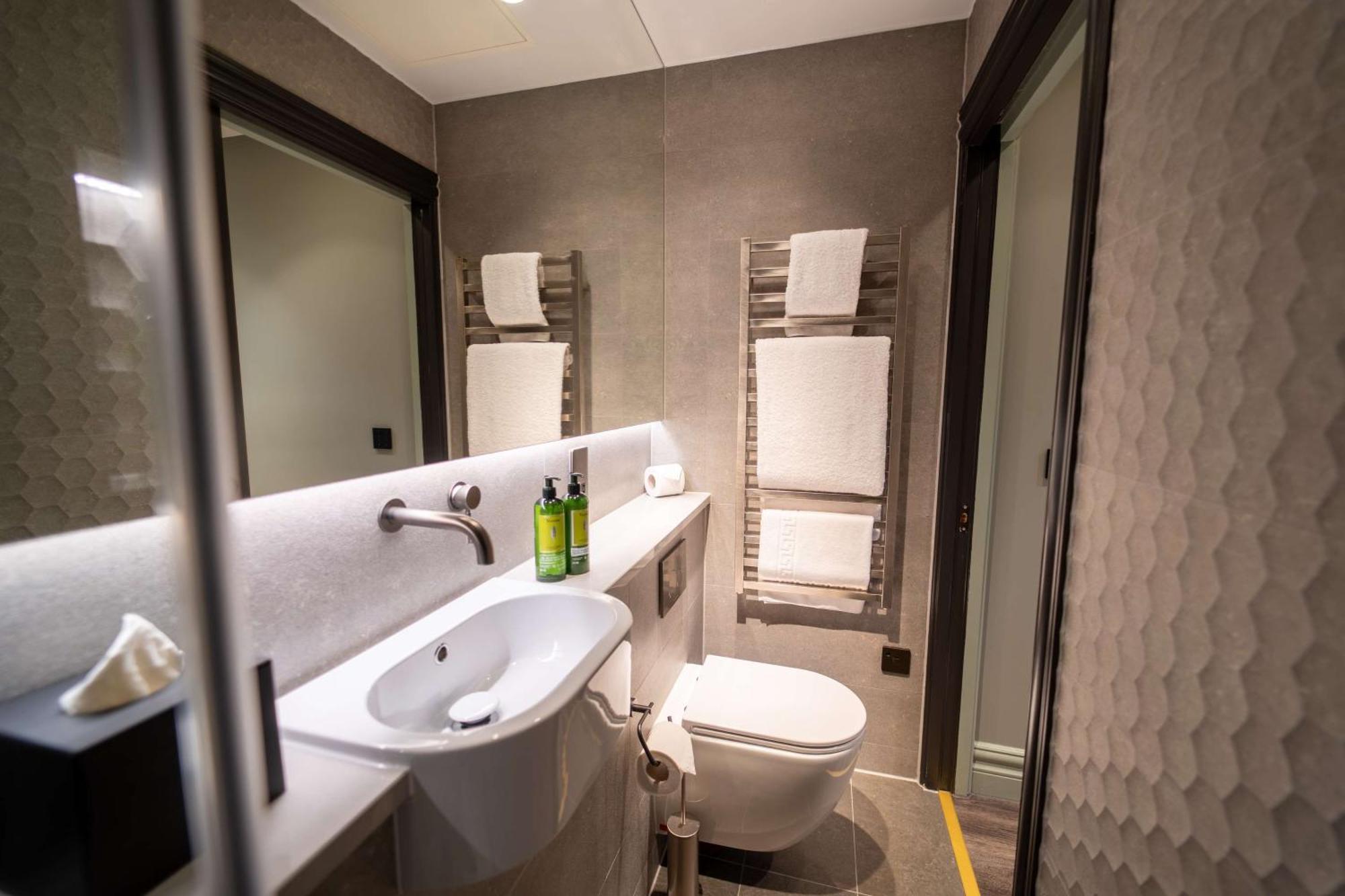 Forty Seven Manchester, Worldhotels Crafted Hotel 4*